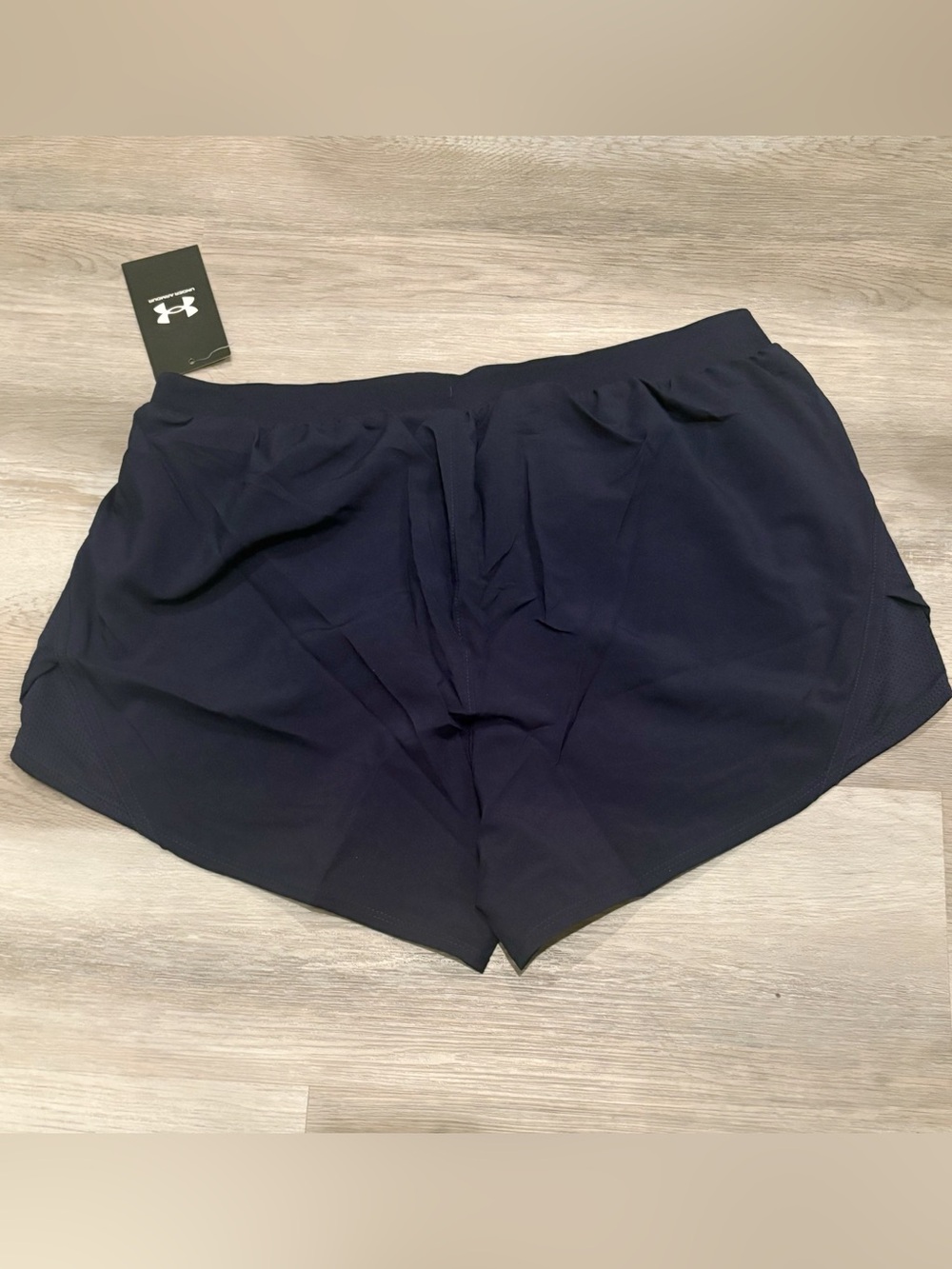 NWT UNDER ARMOUR LOOSE FIT SHORTS - Picture 2 of 3